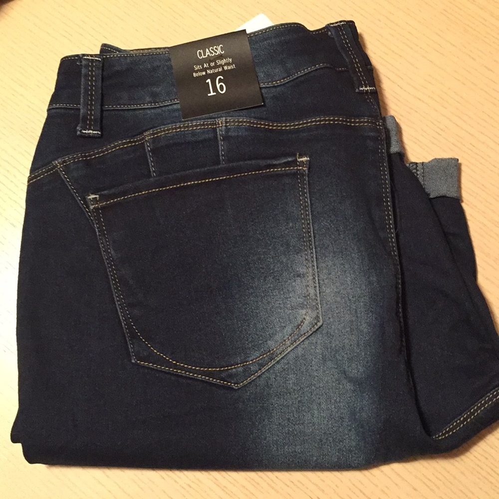 Cato - Picture 2 of 2